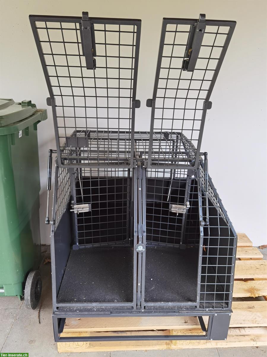 Bild 2: Universal Hundebox, geeignet für Combi-Fahrzeuge
